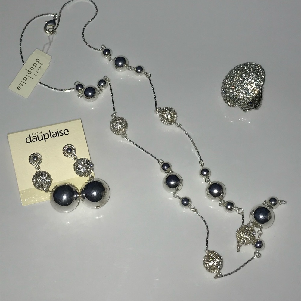 Costume Silver& crystal necklace, earrings & ring